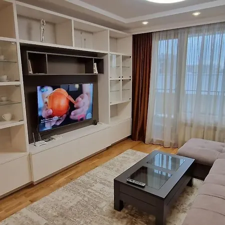 Apartamento Луксозен Тристаен Апартамент В София Sofía