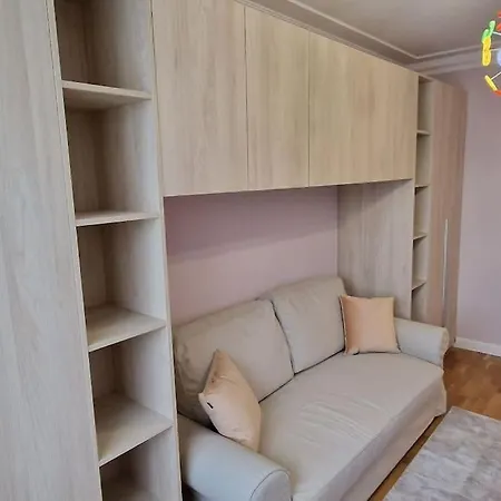 Луксозен Тристаен Апартамент В София Apartament