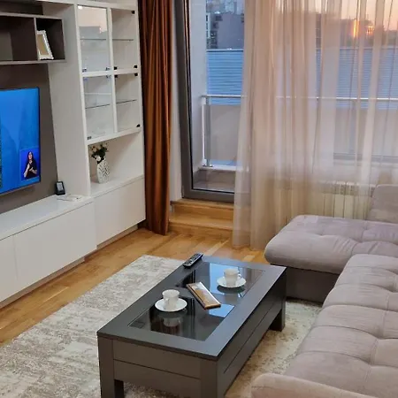 Apartament Луксозен Тристаен Апартамент В София
