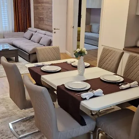 Apartament Луксозен Тристаен Апартамент В София