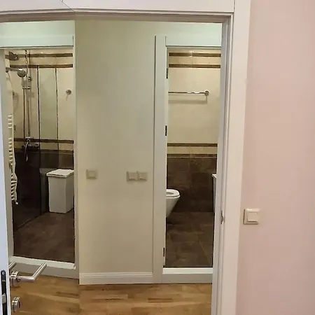 Луксозен Тристаен Апартамент В София Apartament Sofia