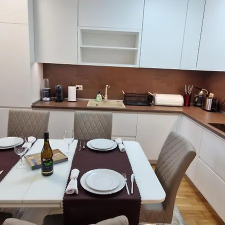 Apartament Луксозен Тристаен Апартамент В София *