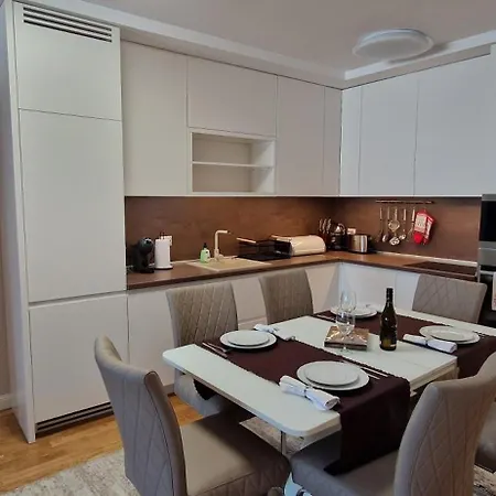 Apartamento Луксозен Тристаен Апартамент В София