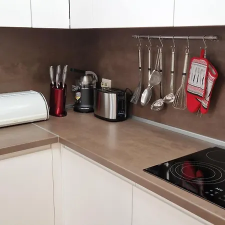 Луксозен Тристаен Апартамент В София Apartament Sofia