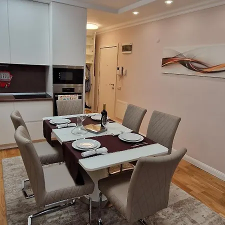 Apartamento Луксозен Тристаен Апартамент В София Sofía