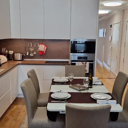 Луксозен Тристаен Апартамент В София Apartamento Sofía